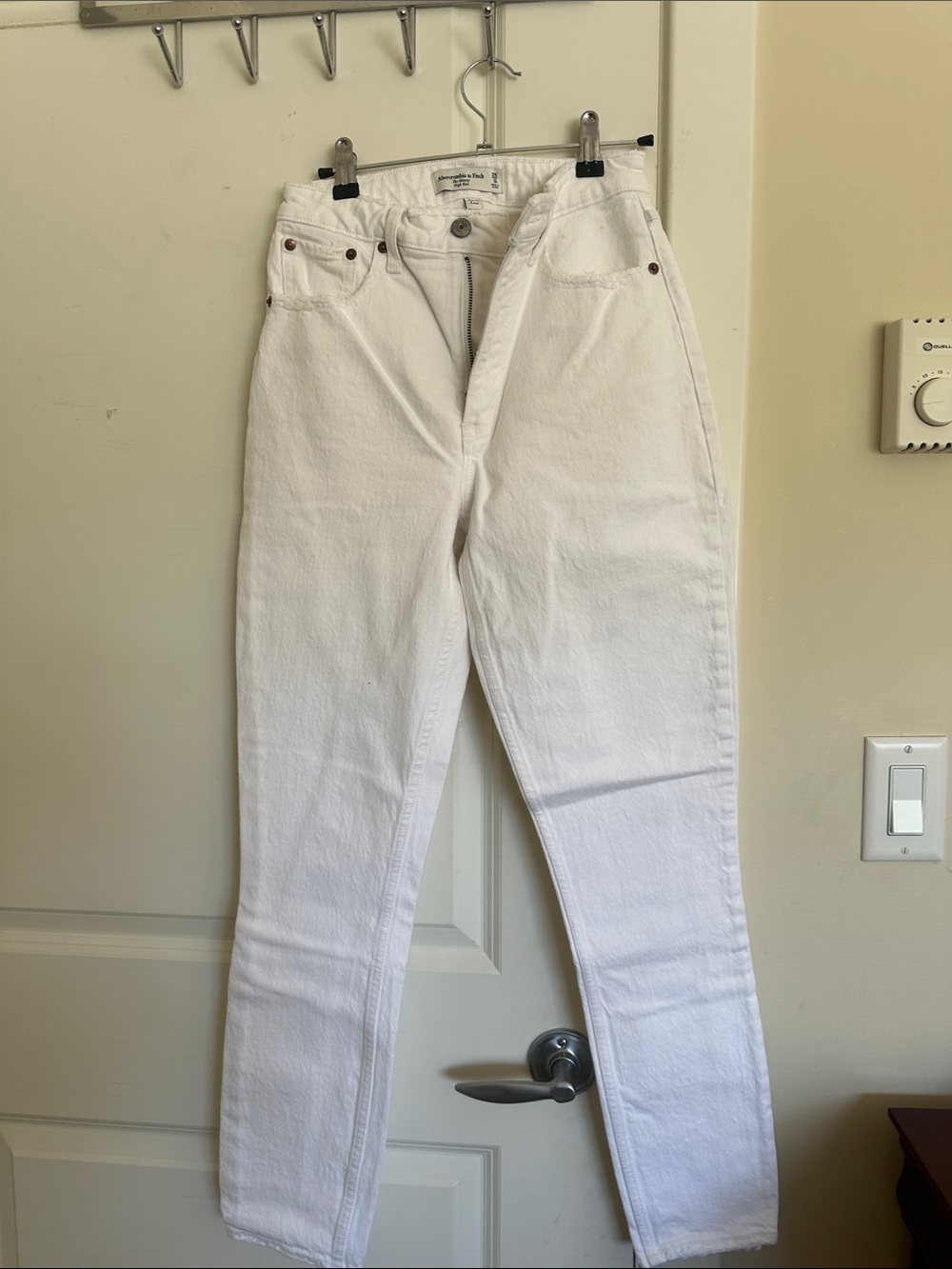 Abercrombie & Fitch White High-Rise Straight Jeans